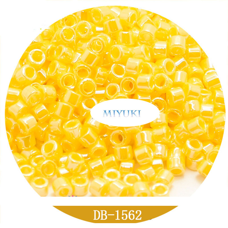Jewelry Making Japan - Perles japonaises Miyuki Delica DB-1562, 18